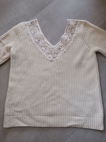 Pull col V dentelle écru taille M cache cache