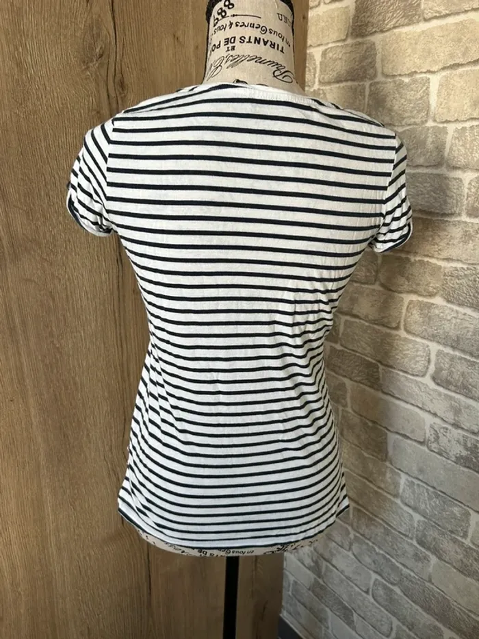 T-shirt à rayures taille S - photo numéro 2