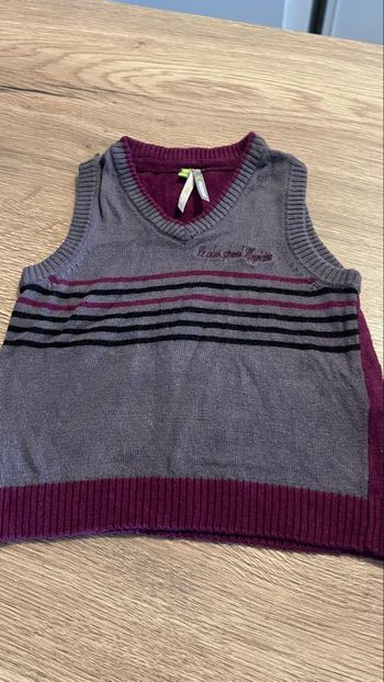 Pull col V sans manches