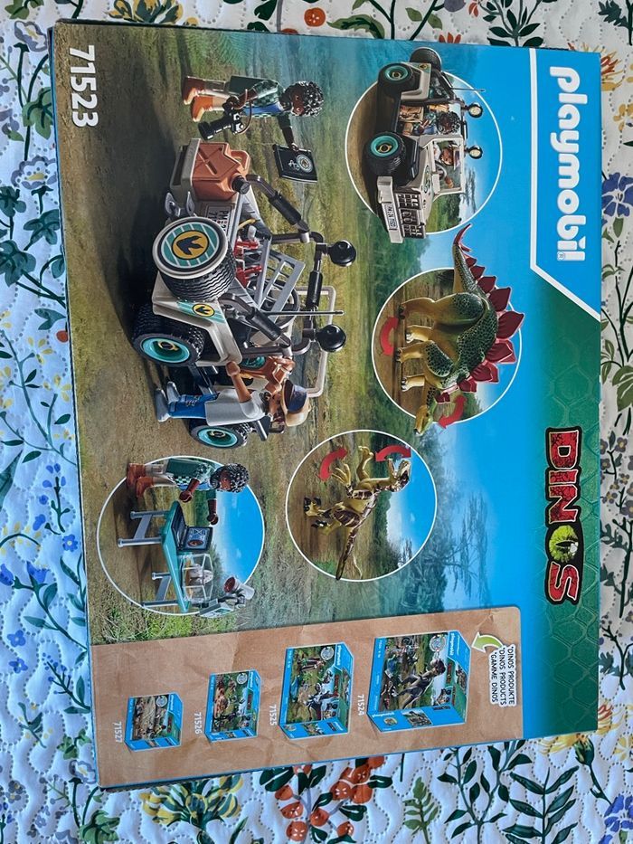 Playmobil 71523 – Research Camp with Dinos - photo numéro 2