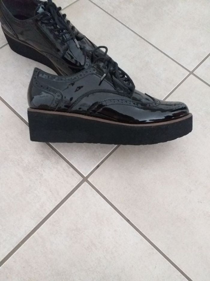 Derbies noires