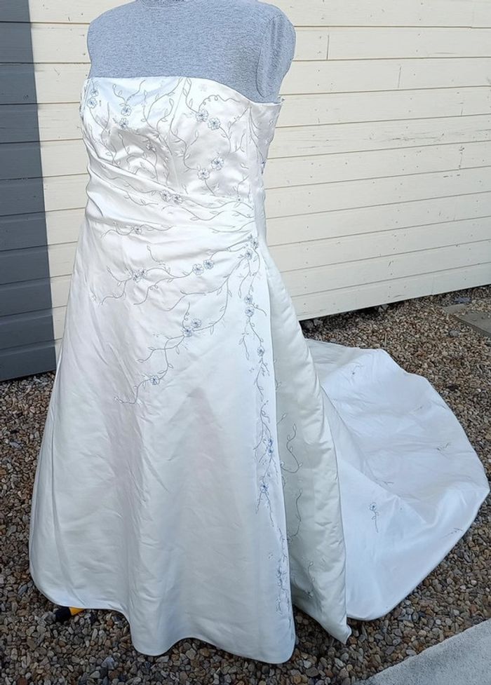 robe de mariée taille 46/48 - photo numéro 5