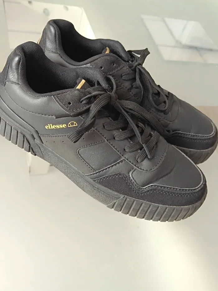 Baskets Ellesse-Pointure 39