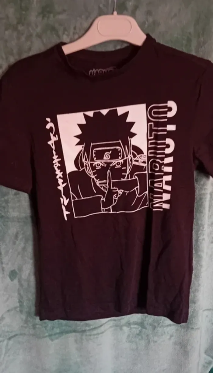 Très joli Tee-shirt noir naruto 12 ans