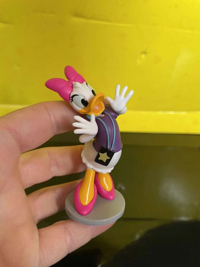 Figurine Daisy Duck Police Disney - photo numéro 3