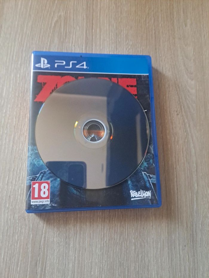 Jeu ps4 zombie army d'eau war 4 - photo numéro 3