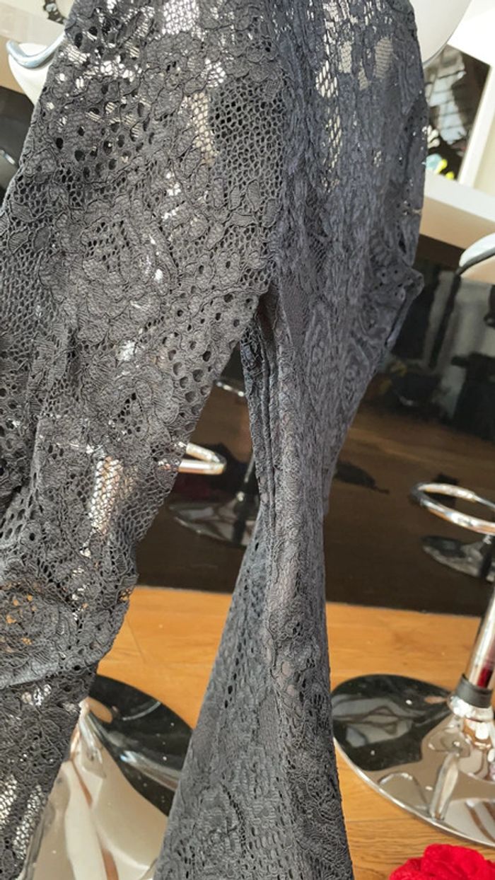 Robe noir en dentelle - photo numéro 3