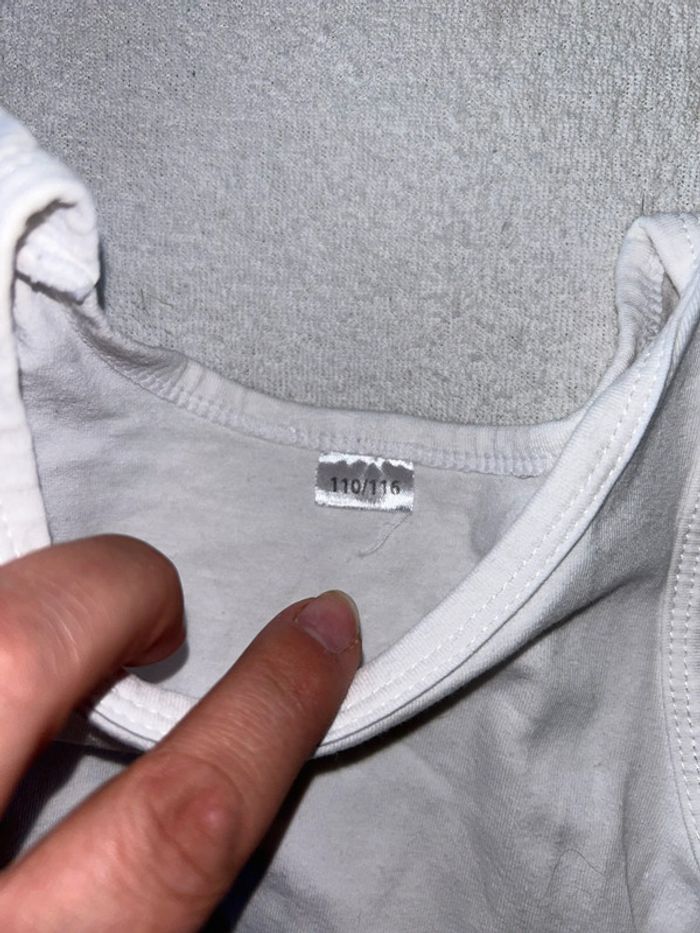 Débardeur 4/5 ans - photo numéro 2