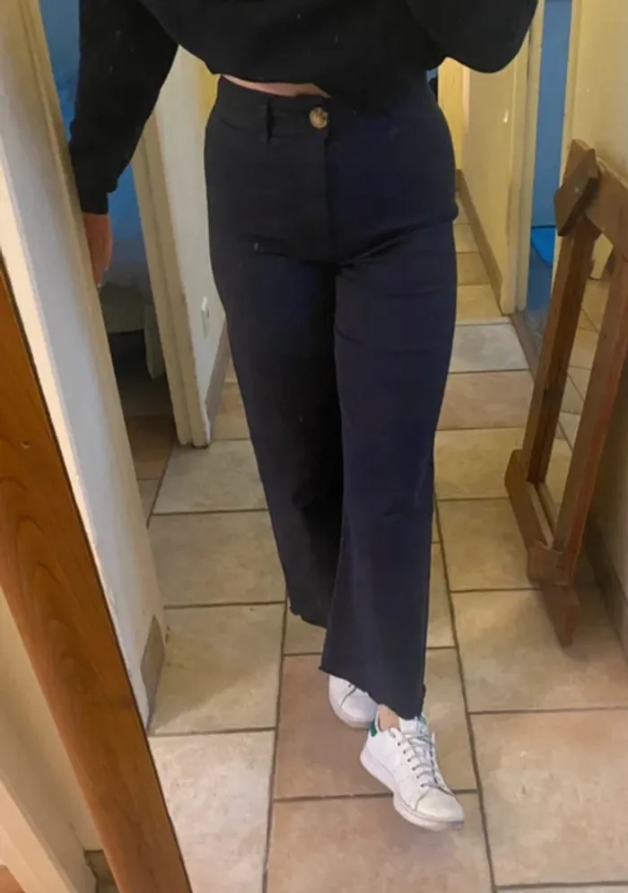 Pantalon stradivarius T36 bleu marine