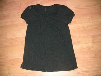 Top rayé noir et gris Taille M Naf Naf
