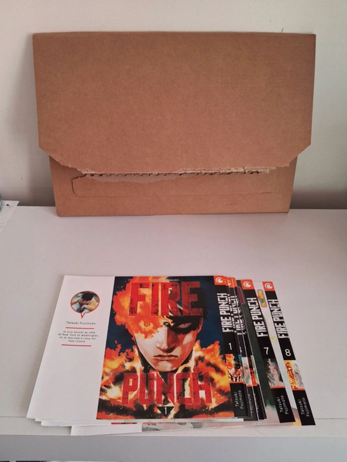 Jaquette Jaquettes Crunchyroll manga Fire Punch 1 à 8