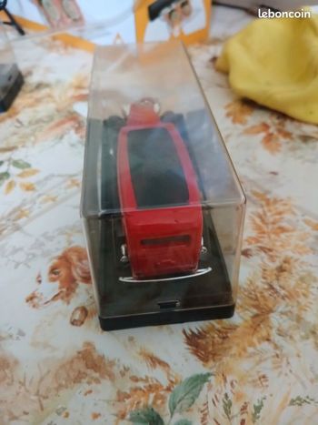 Figurine de Cadillac Van