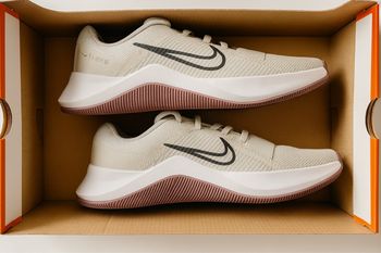 💥 Baskets Nike MC Trainer 2 Femme - Taille 36,5 - neuve