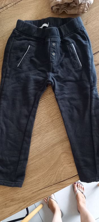 Pantalon type jogging