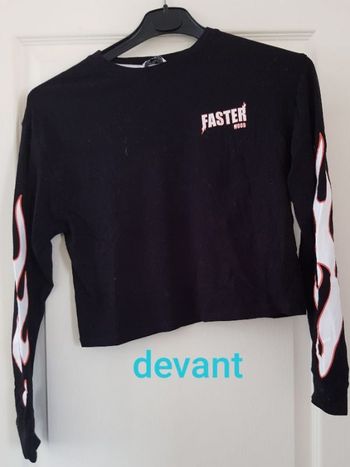 Tshirt noir manches longues, motif flammes + inscriptions enflammées FASTER mood (devant et dos)