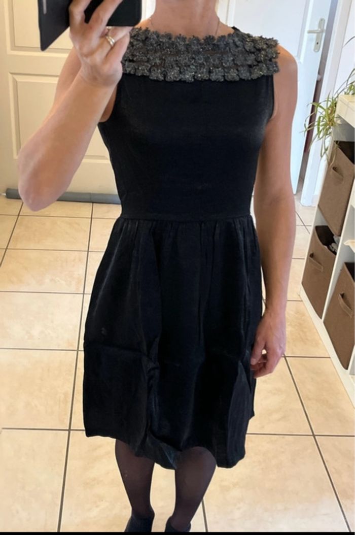 Robe satin scintillante - photo numéro 5