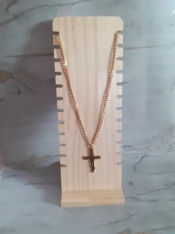 Collier dorée croix