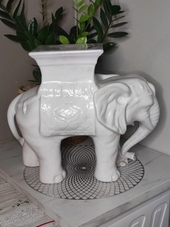 Sellette éléphant céramique vernissé