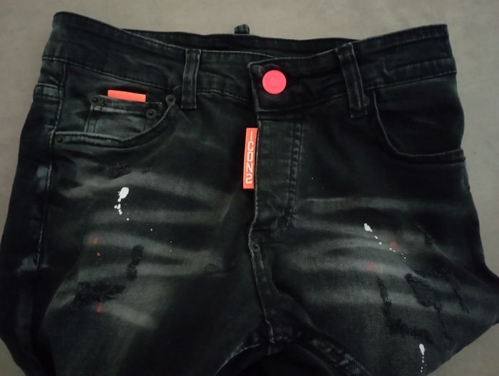 Jean effet "troué taché" - photo numéro 2