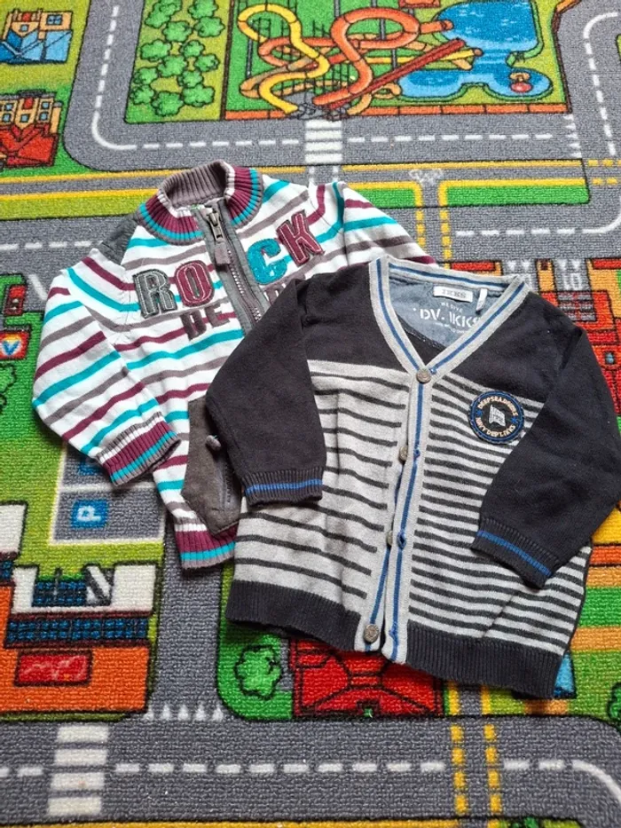Lot de 2 gilets fins sans capuche