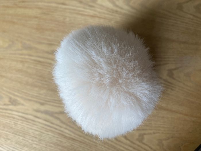 bonnet maille torsadée avec pompon taille 6/8 ans - photo numéro 3