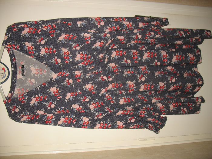 ROBE MI LONGUE ML BLEU MARINE A FLEURS "IN EXTENSO" - TAILLE 44 - n°01