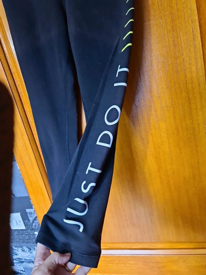 Pantacourt de sport Nike taille S - photo numéro 4