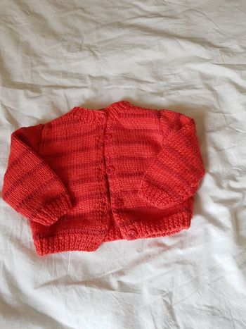 Gilet tricoté 06 mois