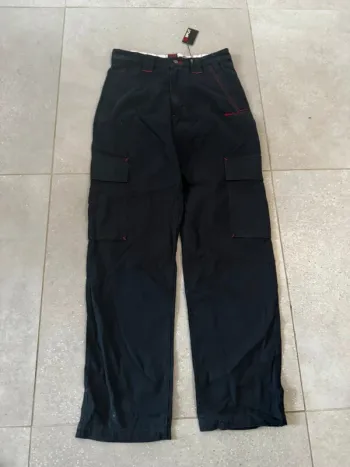 Pantalon split noir, taille M, valeur 60€ 38x103cm
