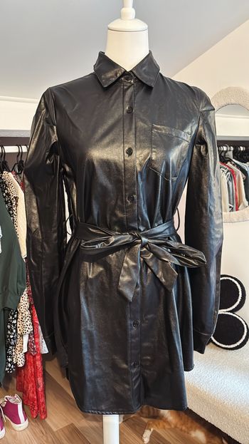 Robe noire simili cuir Shein T38