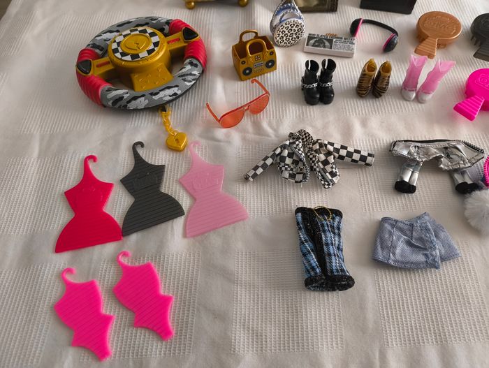 Lot accessoires poupée lol omg - photo numéro 5