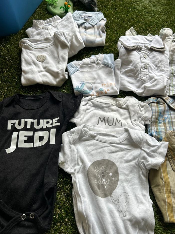 Lot de 14 vêtements en 3 mois - photo numéro 2