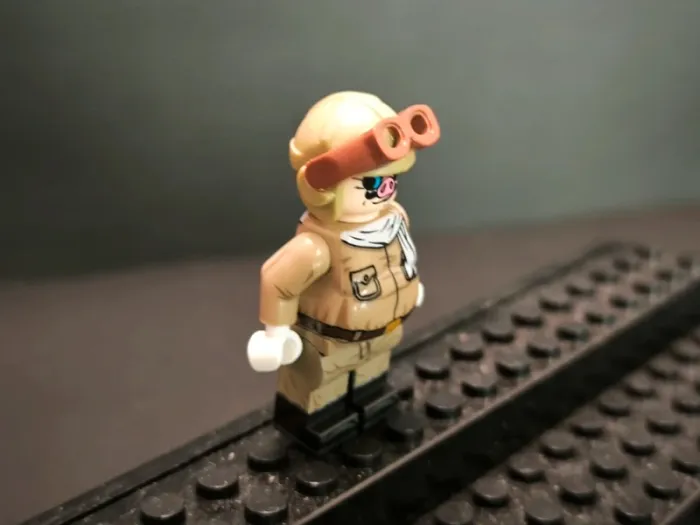 Figurine type lego Porco Rosso - photo numéro 2