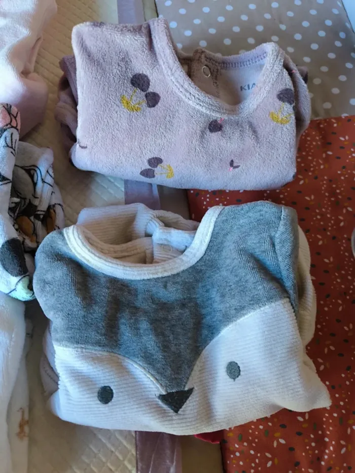 Lot pyjama polaire 1mois - photo numéro 3