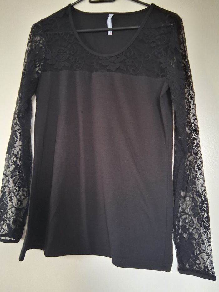 Sweat shirt dentelle noir " t-38-40"