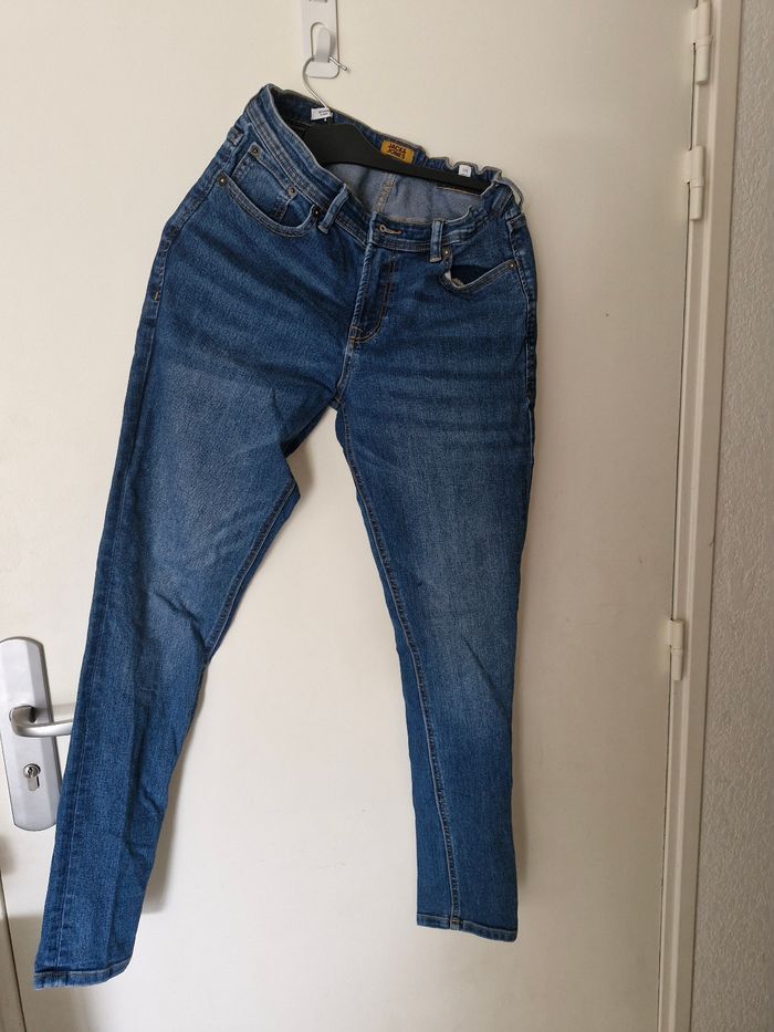 Jeans de marque - photo numéro 3