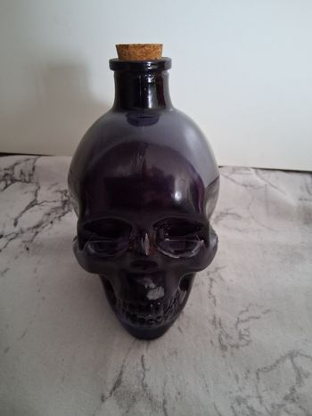 Décoration en verre tête de mort