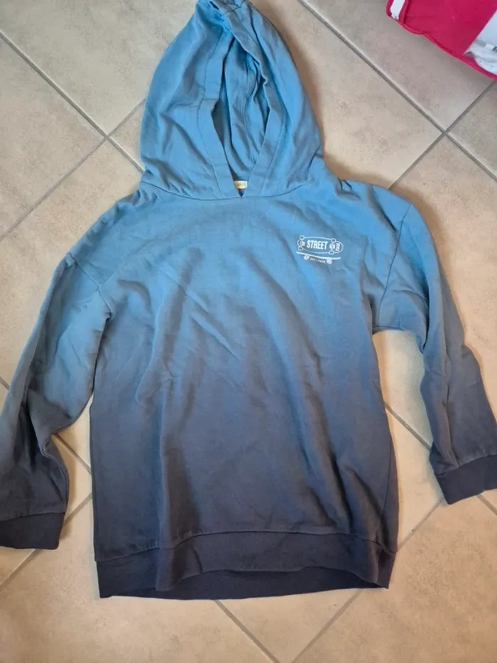 Sweat vertbaudet neuf