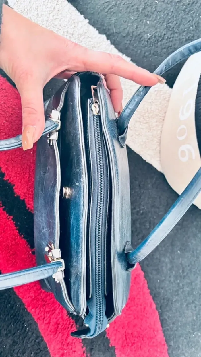 👜 sac à main bleu marine et doré - photo numéro 6