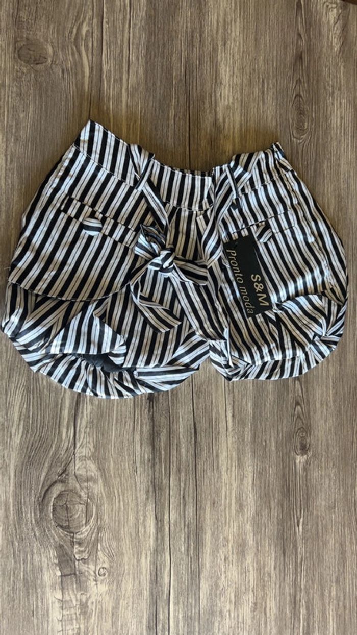 Short neuf femme S