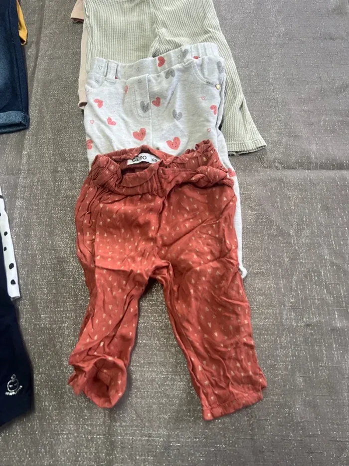 Lot Pantalon 6 mois - photo numéro 4
