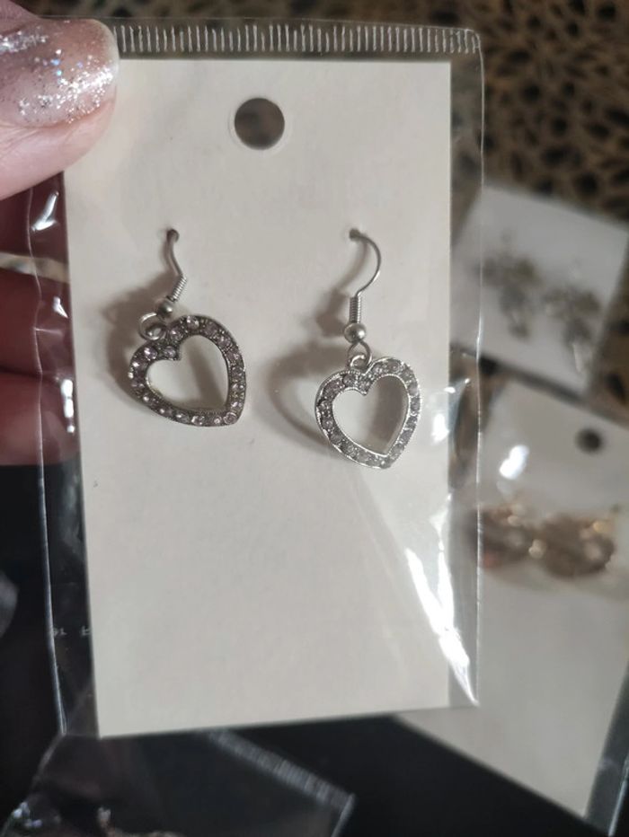 Lot de 6 bijoux 9 thèmes cœur, clé, guépard, lézard - photo numéro 4