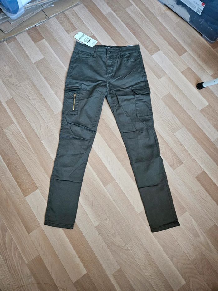 Pantalon cargo