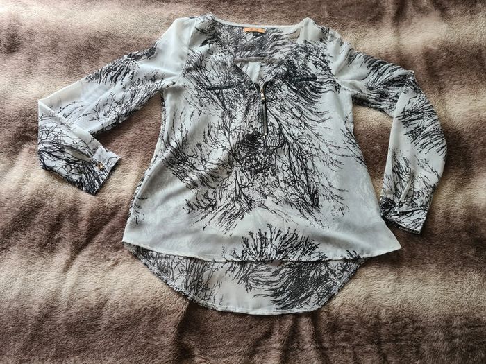 Blouse blanche et noire - photo numéro 2