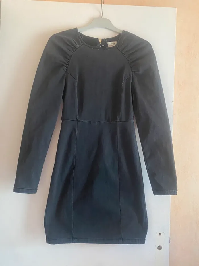 Robe en jean noire grise à fermeture
