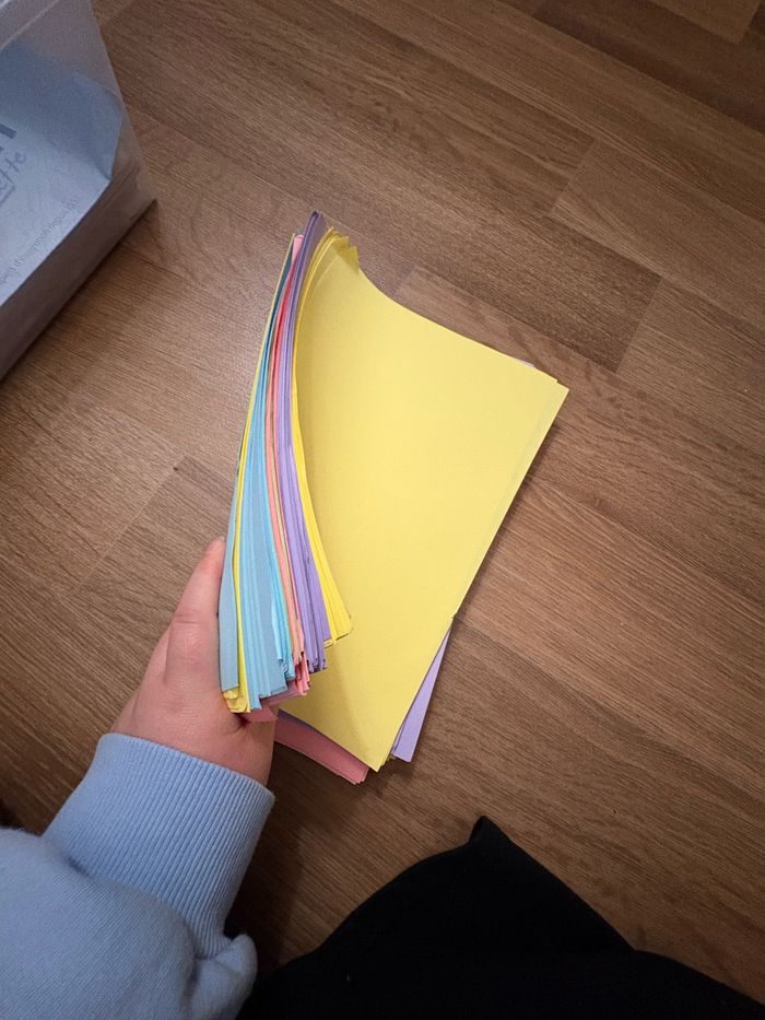 Feuille de couleurs - photo numéro 2