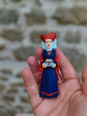 Figurine reine du château - plastoy