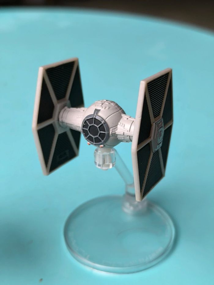 Lot 4 Vaisseau Star Wars en Plomb - photo numéro 4