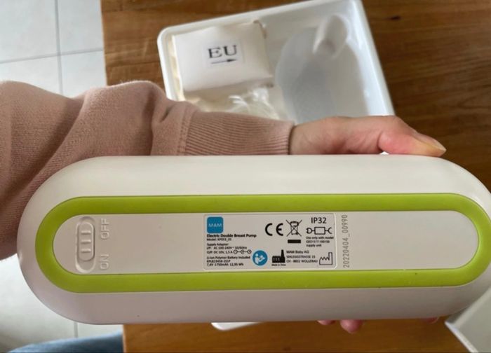 Double Tire lait électrique Mam + pompe manuelle - photo numéro 6