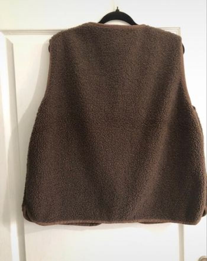 Veste sans manches moumoute  couleur marron - photo numéro 2